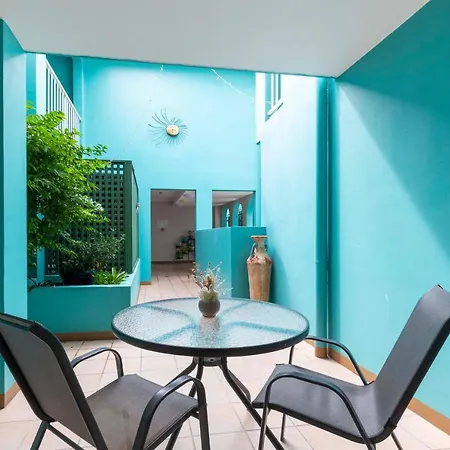 Oasis Breeze On Macrossan Street - No Stairs! Apartment Port Douglas Exterior photo