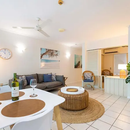 Oasis Breeze On Macrossan Street - No Stairs! Apartment Port Douglas Exterior photo