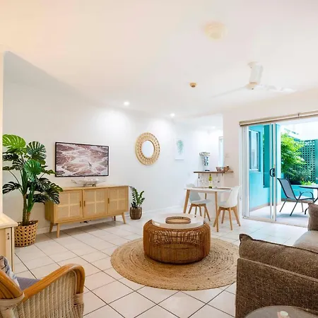 Oasis Breeze On Macrossan Street - No Stairs! Apartment Port Douglas Exterior photo