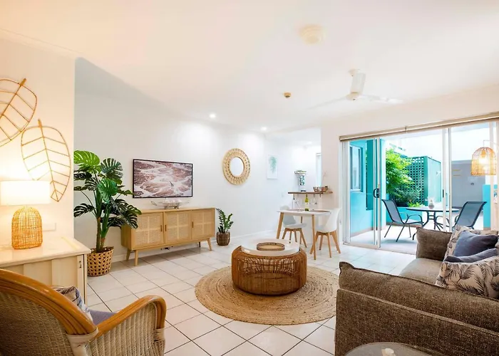 Oasis Breeze On Macrossan Street - No Stairs!