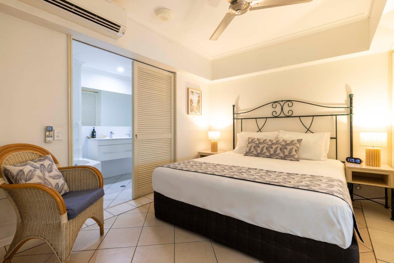 Oasis Breeze On Macrossan Street - No Stairs! *