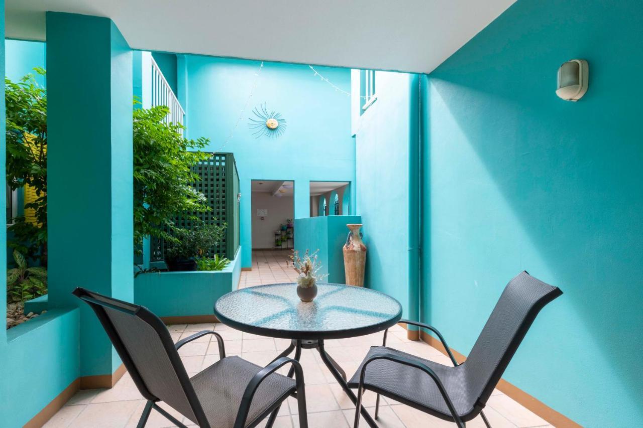 Oasis Breeze On Macrossan Street - No Stairs! Apartment