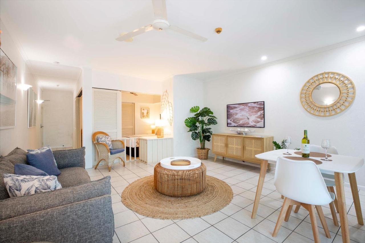 Apartment Oasis Breeze On Macrossan Street - No Stairs! *